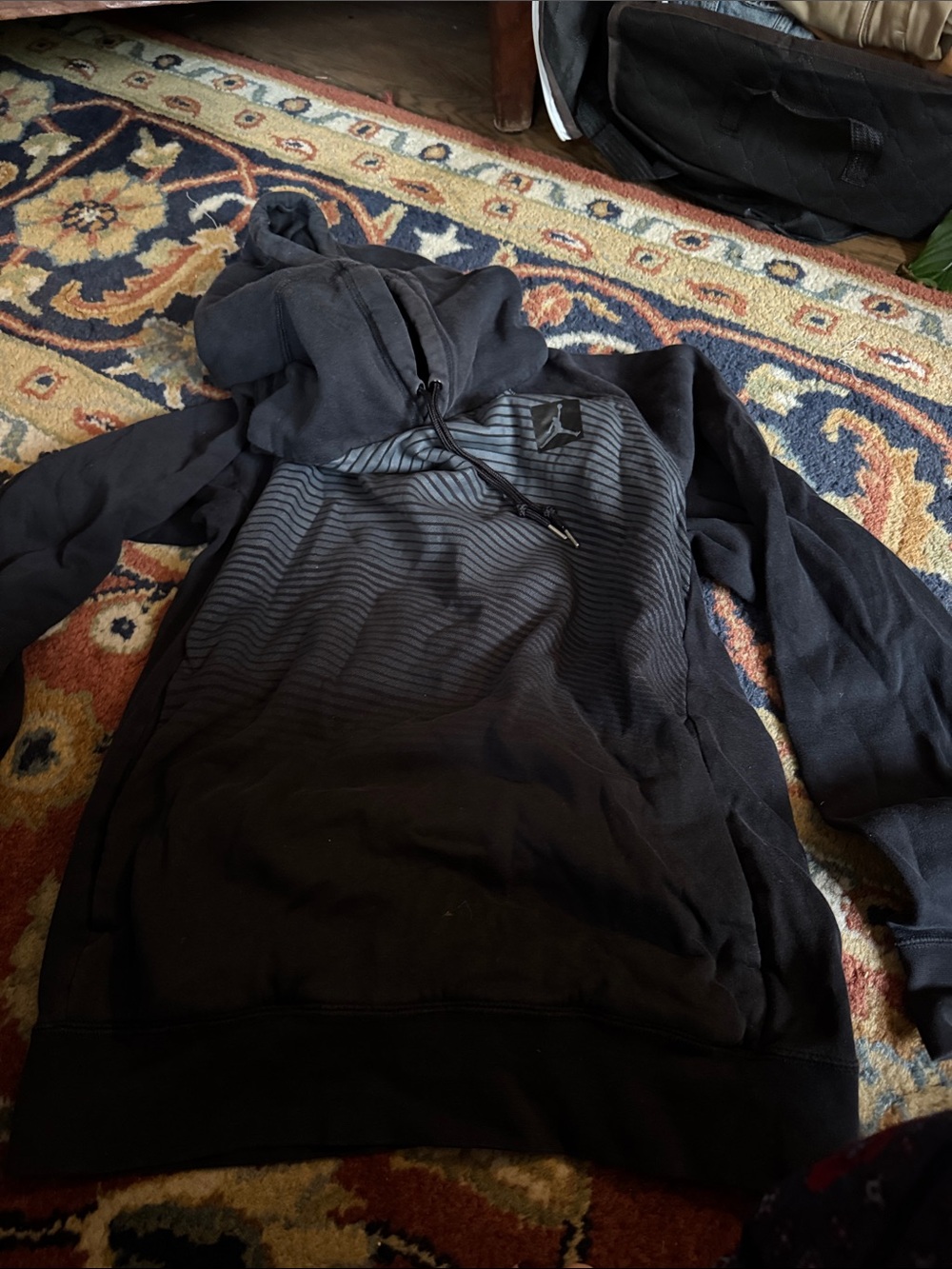 Nike Black Hooded Sweatshirt with Subtle Stripes
